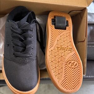 Heelys Black and Tan kids Sneakers